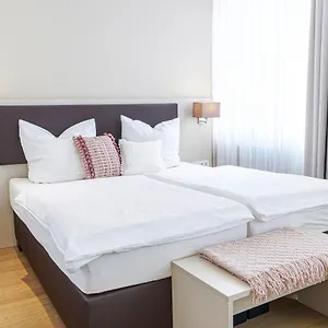 Hotel Tante Alma's Koelner, Colónia