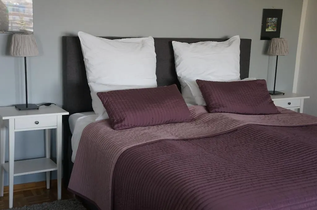 Koeln Deutz/Messe, Lanxess Arena Apartment 0*, Cologne